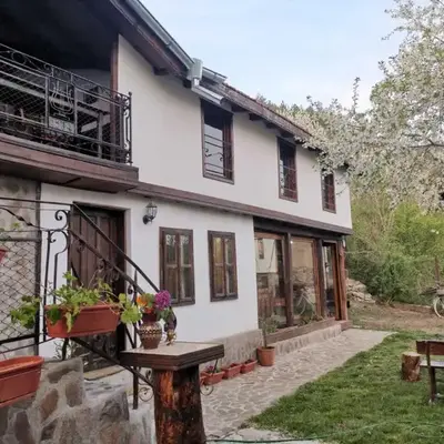 Къща за гости Старата череша село Раждавица
