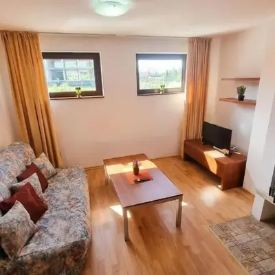 1BR Bright 300mbps WIFI Duplex - Two Floors
