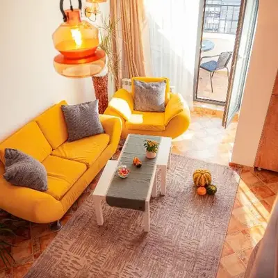 Pumpkin Spiced Suite with Own Parking and Office Setup
