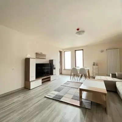 Bron's Suite