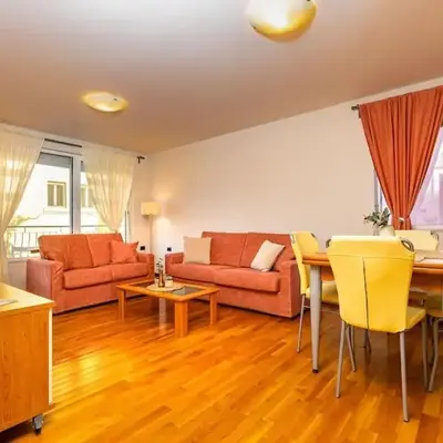 La Primavera Spacious Apartment