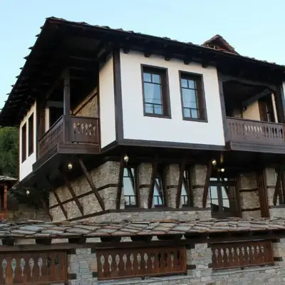 Delchevata Kushta V Leshten