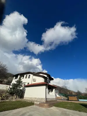 Gallery image of The Rising Sun Villa in Anton