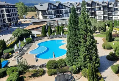 an overhead view of a swimming pool in a resort at Apartment for guests in Bansko