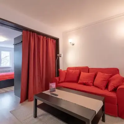 LZ Spacious One Bedroom Apartment in Top Centre by Flat Mаnager