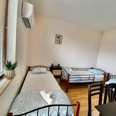 Helena Hostels