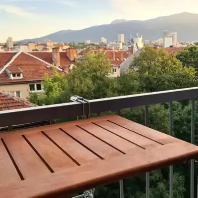 Central 1-Bedroom Apartment with Balcony & View