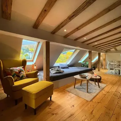 Boutique apartment with Mountain View