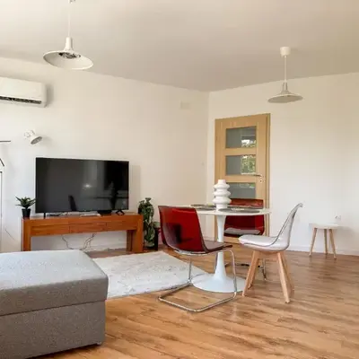 1BR Apartment with a Designated Workspace