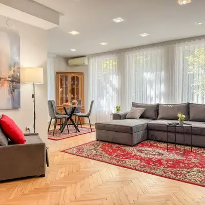 Two-Bedroom Central and Cosy Apartment
