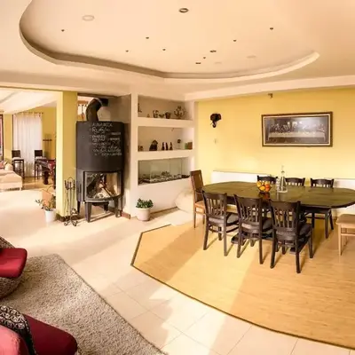 Villa Madera - Spacious House with Swimming Pool