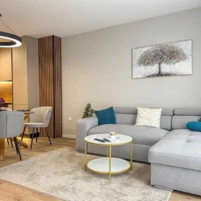 2BR Apartment in a Modern Complex with free Street Parking