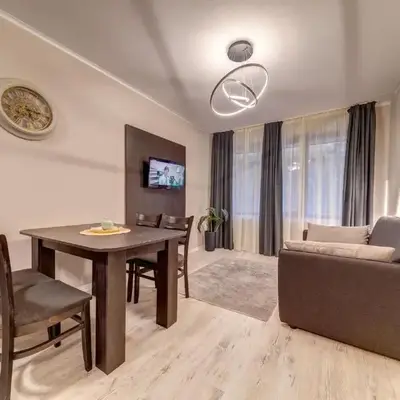 Ski Slope Retreat at Dream View