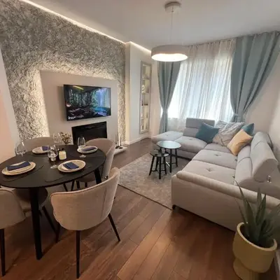 Celestial Stylish Central 2BDR w WiFi and Work Space