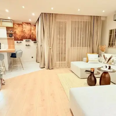 Lux Boutique 2 BDR apartment right next ski gondola lift