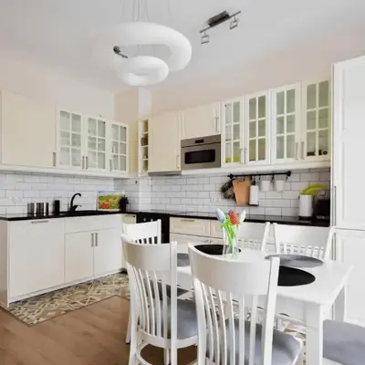 2BR Apt - Parking - Central - 1st floor - ACs