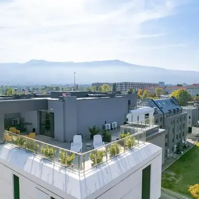 Blue Sky Penthouse with Parking Spot and Panorama Views