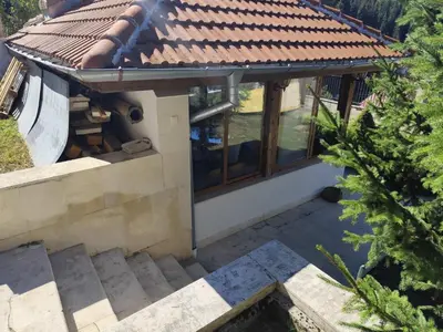 an overhead view of a house with a roof at Къща за гости Свети Георги in Pamporovo