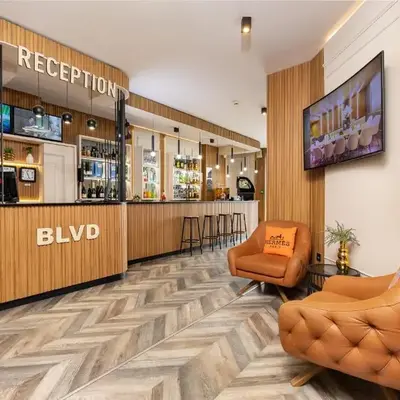 Hotel BLVD 7