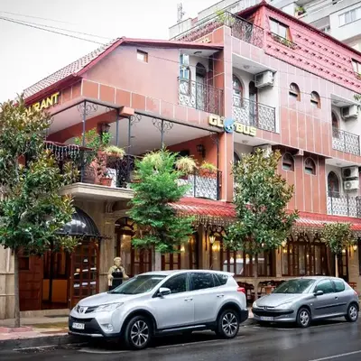 Globus Hotel