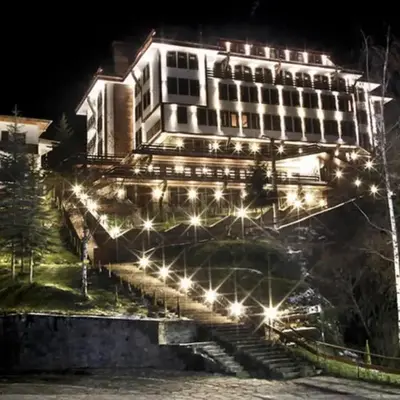 Shiroka Laka Hotel