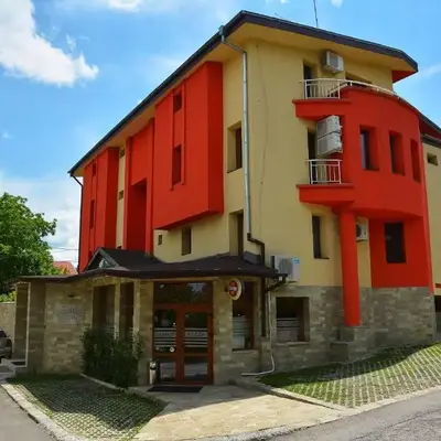 Eleganza Family Hotel - Free Parking