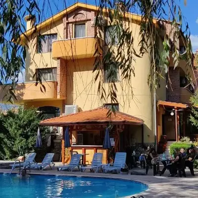 Family Hotel Iv