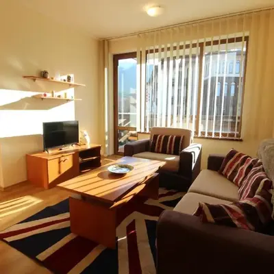 2 bedroom apartment near Gondola