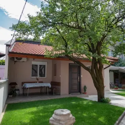 Къща за гости Фолис