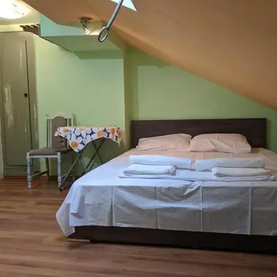 Midtown Place Apartment Loft таванска стая с баня DORIS 2