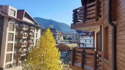 a christmas tree in the middle of a city at 500м. от лифта Сладък дом в Белведере СПА комплекс in Bansko