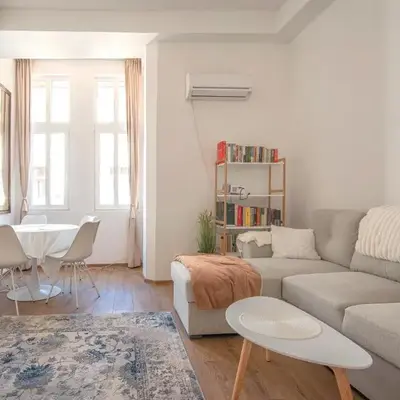 Supreme Luxury Top Central 1 Bedroom Apartment
