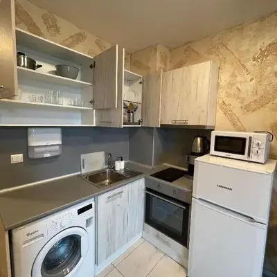 Colonel apartment 946