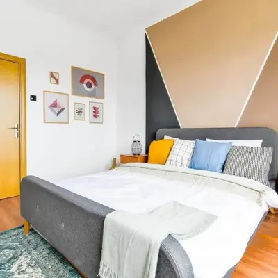 3 Rooms Together Budget Central Stay