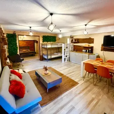 Roots Apartment 2