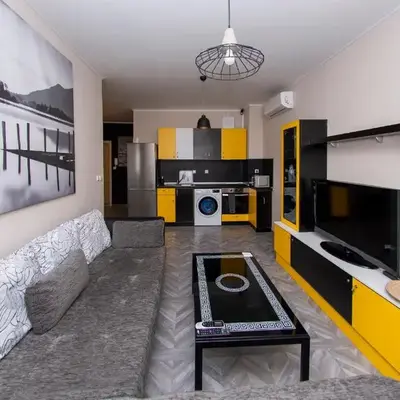 The yellow appartment