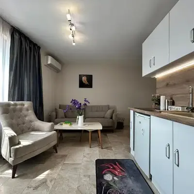 Old Town Apartment 3 with Free Private Parking